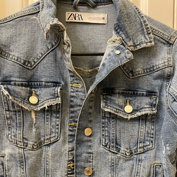 Zara distressed denim jacket EUC - Picture 2 of 4